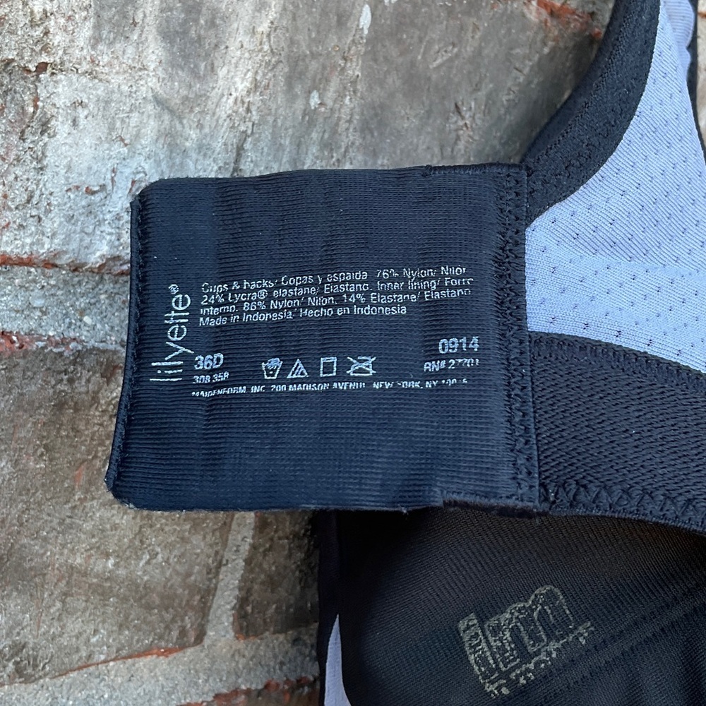 Lilyette Black and Gray Sports Bra - Picture 10 of 10